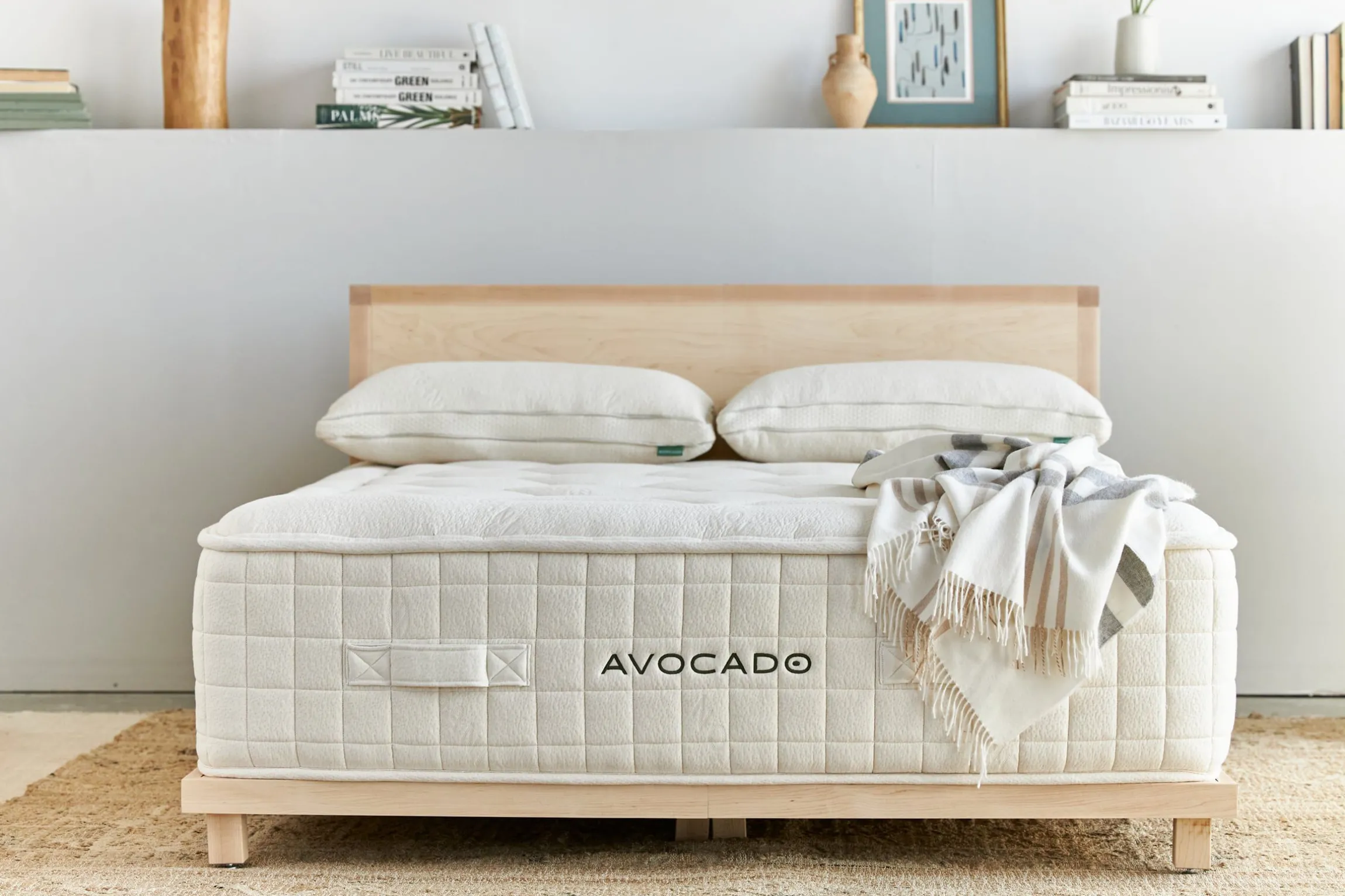 Avocado Luxury Hybrid Medium Mattress 13.25"
