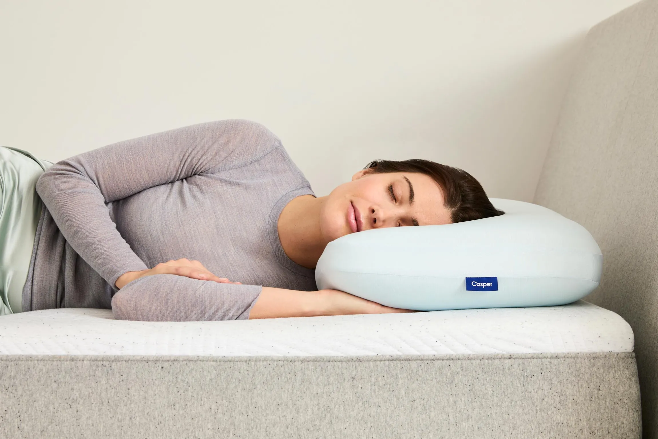 Casper Snow Hybrid Pillow