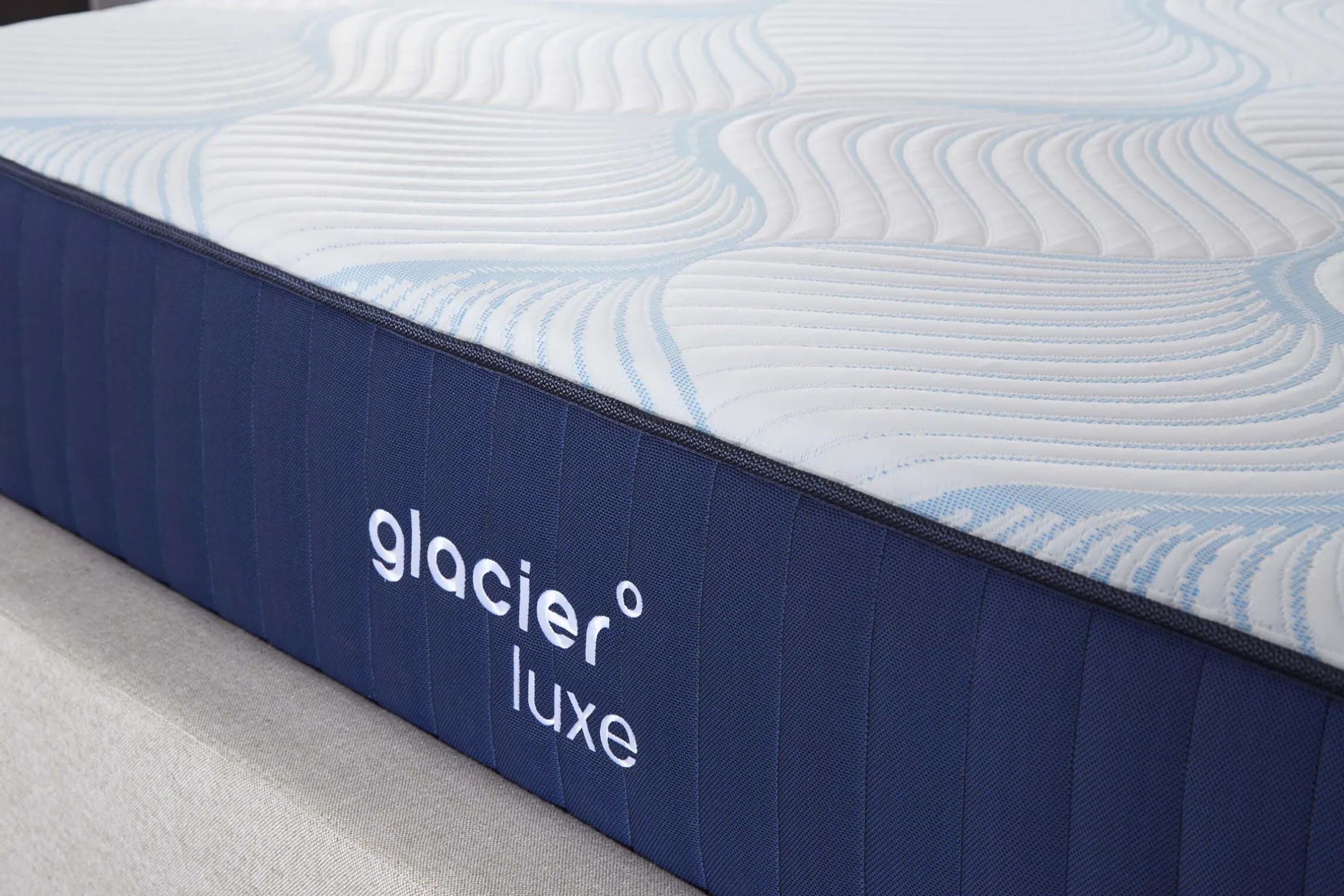 Glacier Luxe Peak Plush Mattress 14"