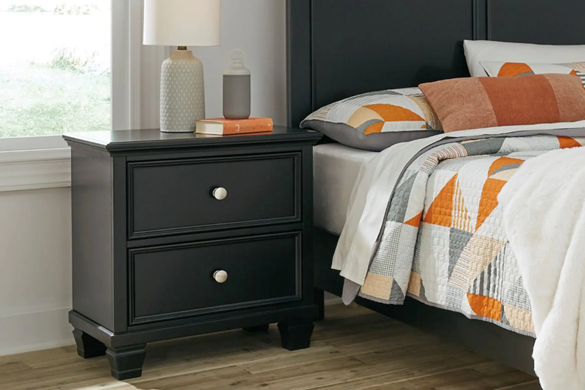 Signature Design Lanolee 2 Drawer Nightstand