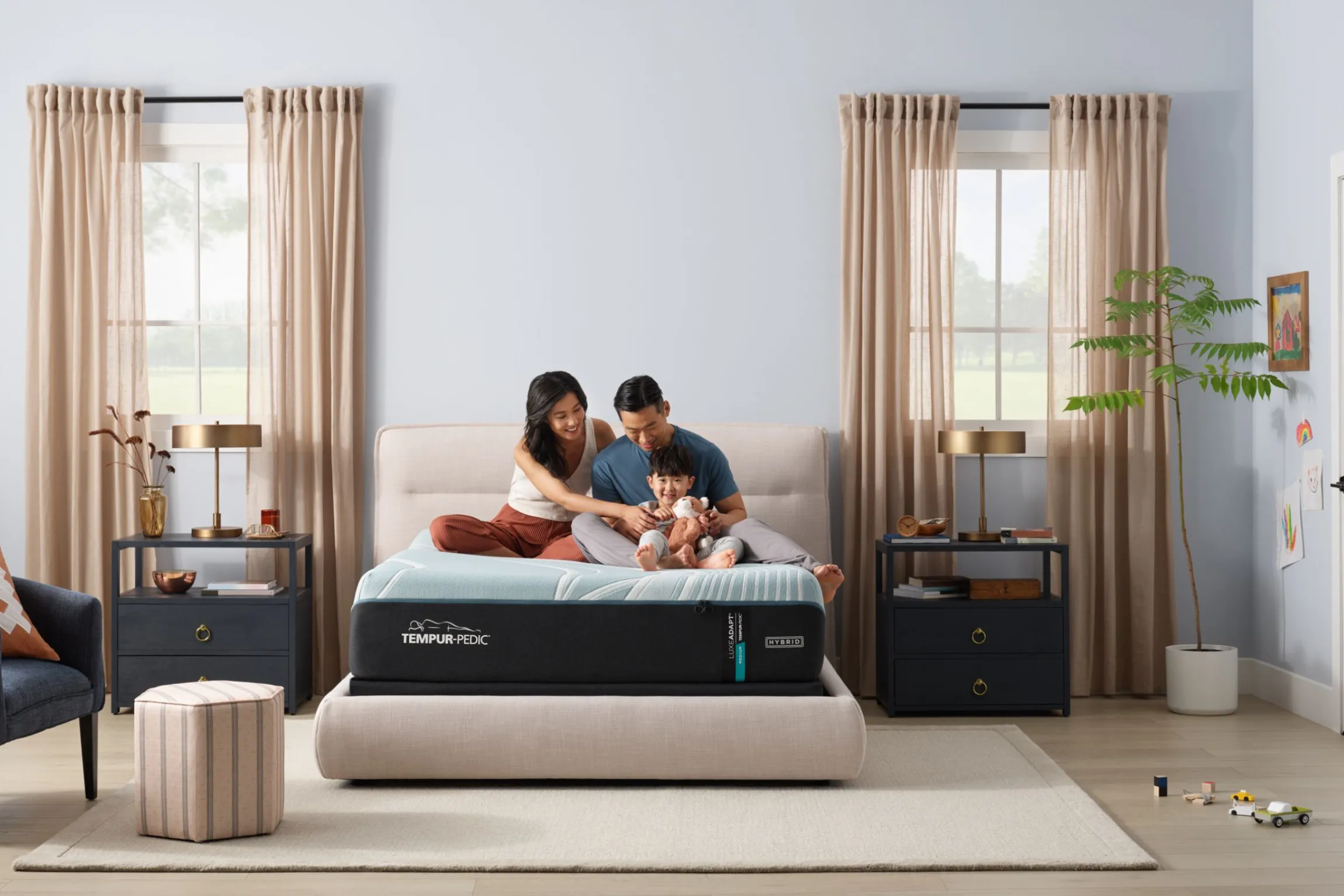 Tempur-Pedic LuxAdapt Medium Hybrid Mattress 13"