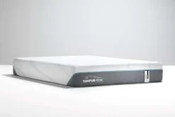 Tempur-Pedic TEMPUR-Adapt Previous Generation Medium Hybrid Mattress 11"